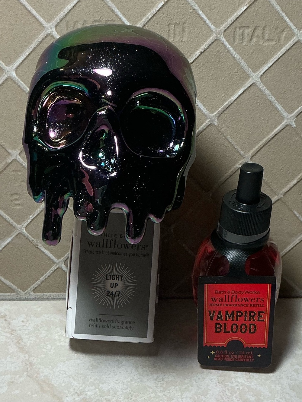 Bath & Body Works Halloween Skull Wallflower Plug + Vampire Blood Bundle